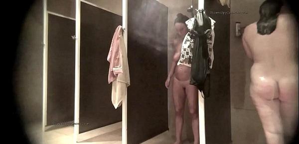 Spy cameras captures real females in shower